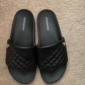 Women’s Steve Madden quilted slides